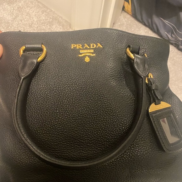 Prada hand bag. - Picture 2 of 6